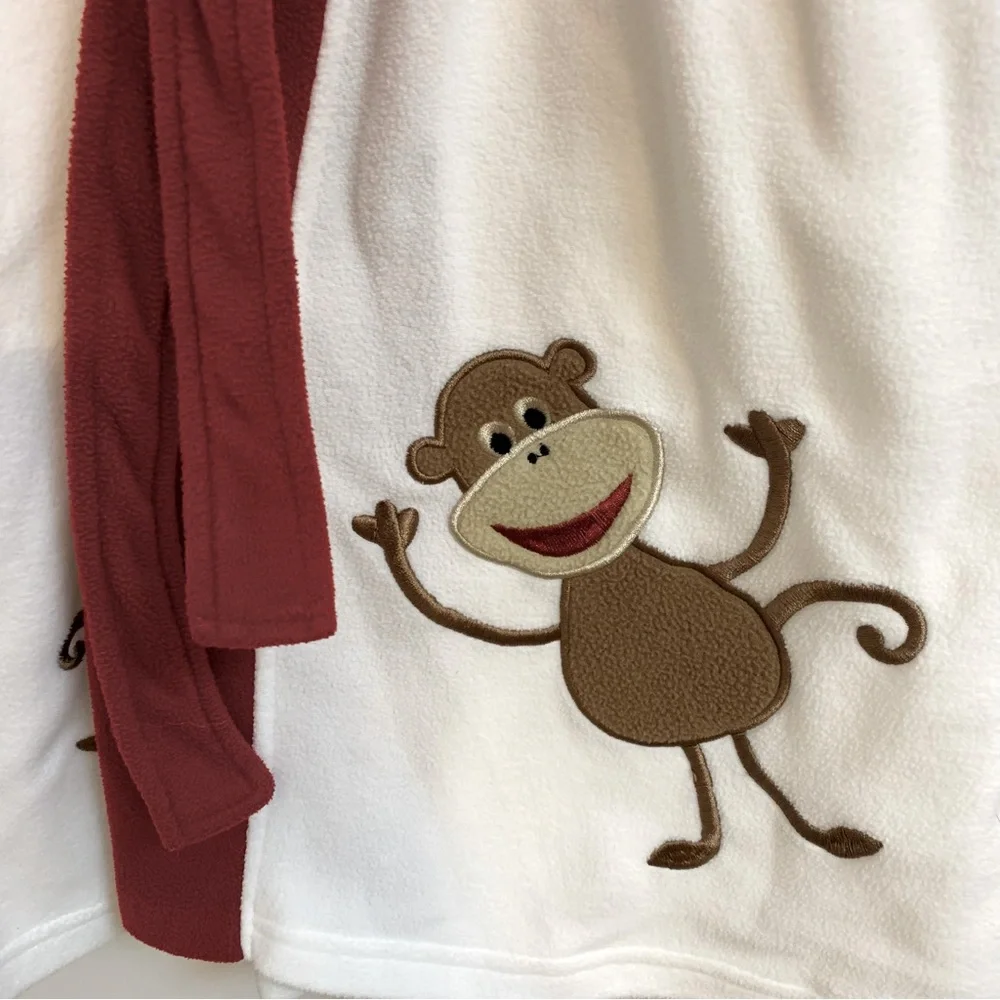 The Company Store Bathrobe Boys or Girls Hooded Fleece Size Med White Burgundy